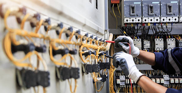 Professional Electrician technician working in Metzger, OR